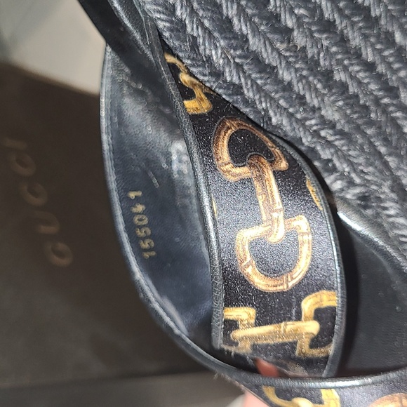 Authentic Gucci shoes - Picture 3 of 11